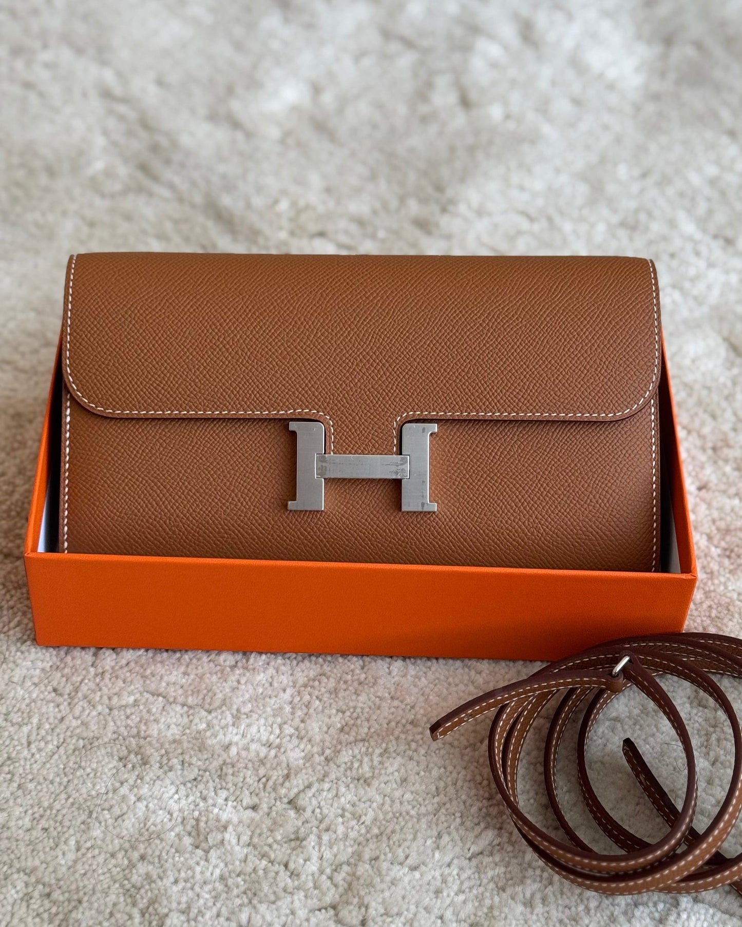 Hermes Constance To Go