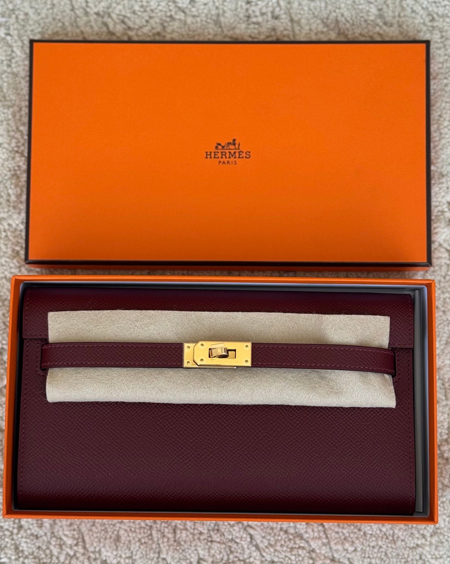 Hermes Constance To Go