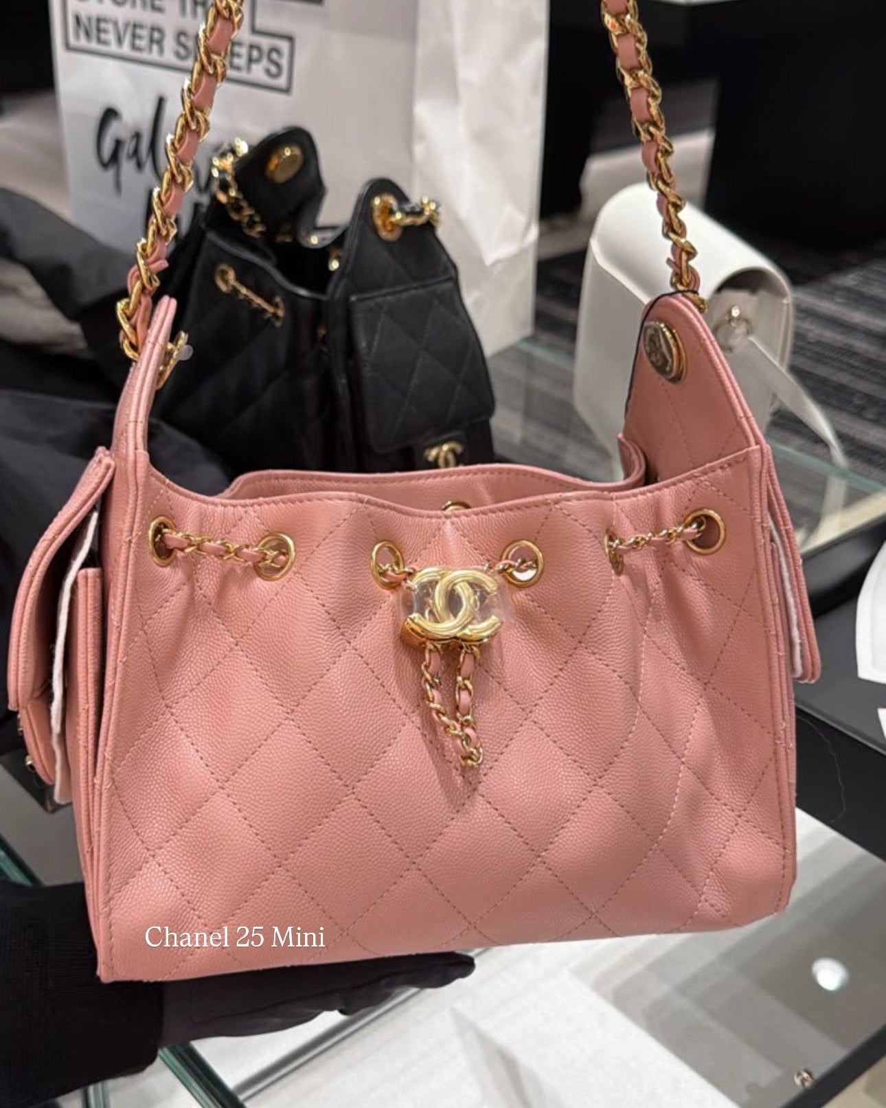Chanel 25